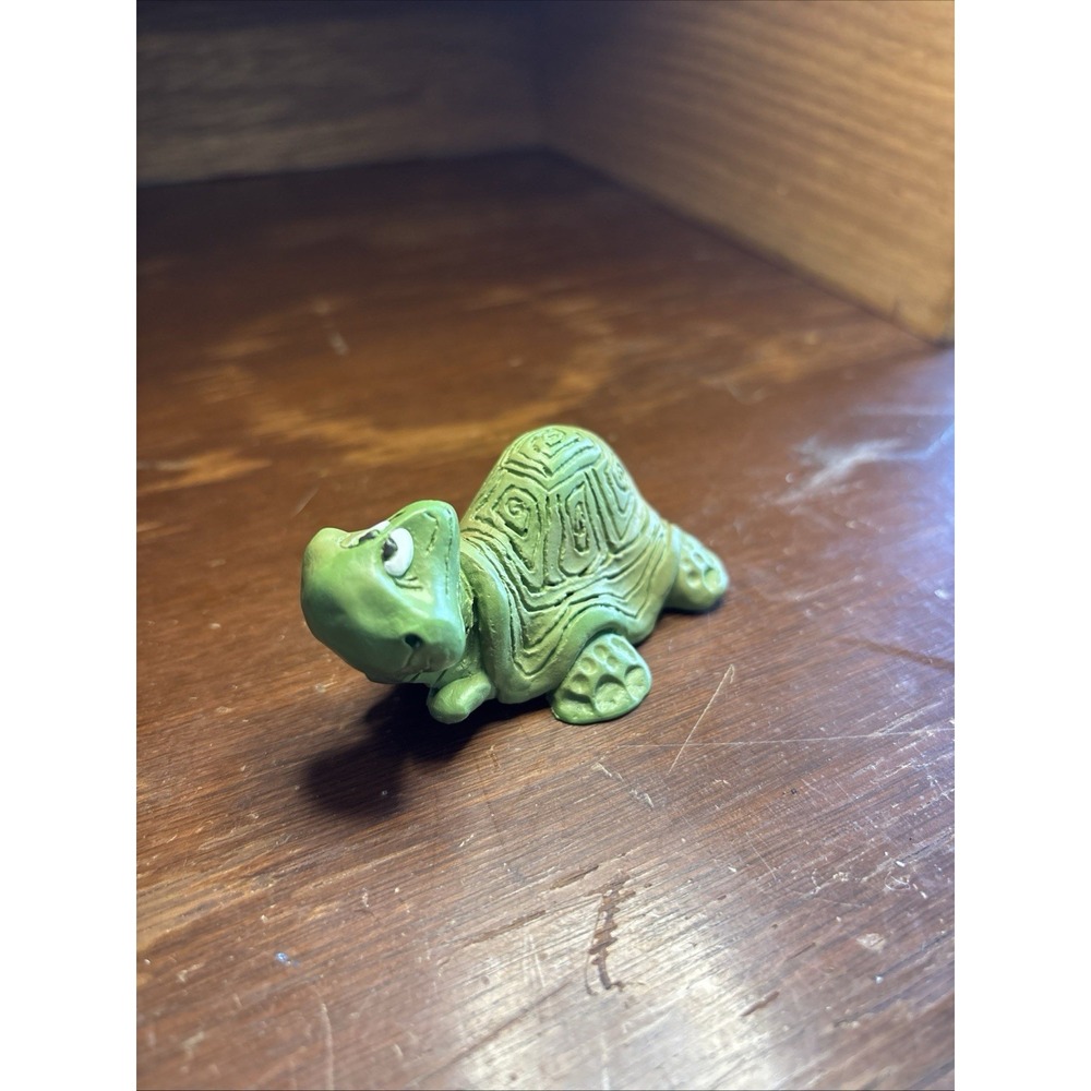 RUSS Vintage Kathleen Kelly Critter Factory Tortoise Turtle Collectible Figurine